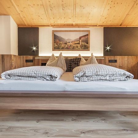 Stubaier Bauern Appartement Telfes im Stubai Bagian luar foto